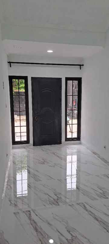 dijual rumah ciputat