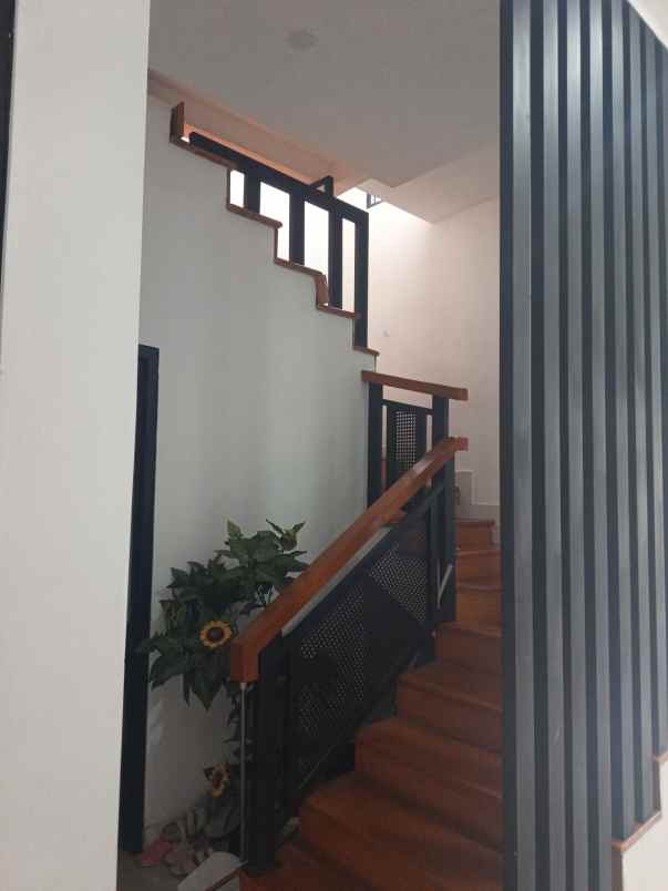 dijual rumah cisaranten endah cingised