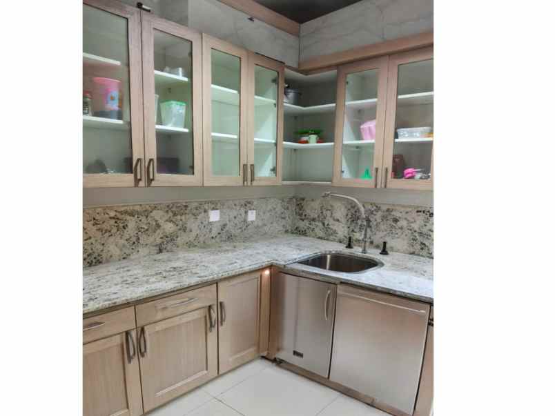 dijual rumah citraland taman puspa raya