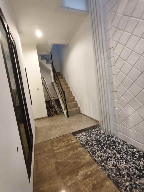 dijual rumah citraland vila sentra raya