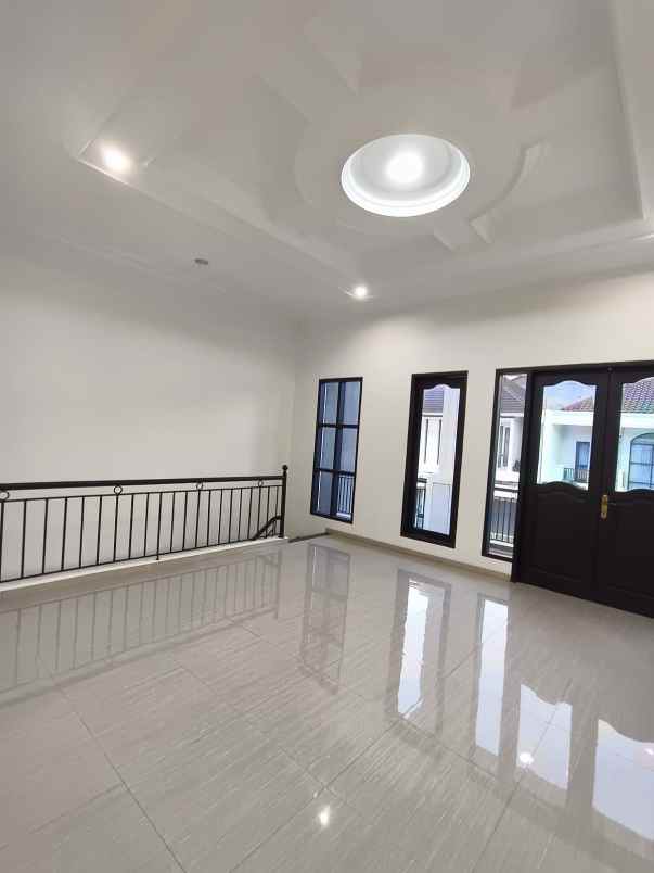 dijual rumah citraland vila sentra raya