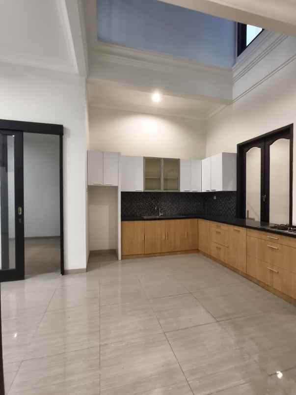 dijual rumah citraland vila sentra raya