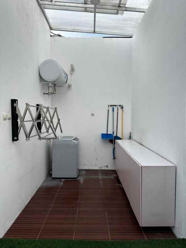 dijual rumah ciwaruga