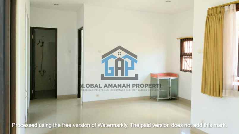 dijual rumah ciwaruga cluster prive