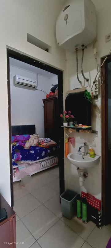 dijual rumah cluster acasia harapan