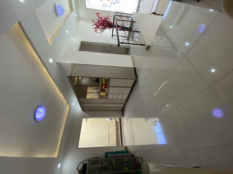 dijual rumah cluster alicante by