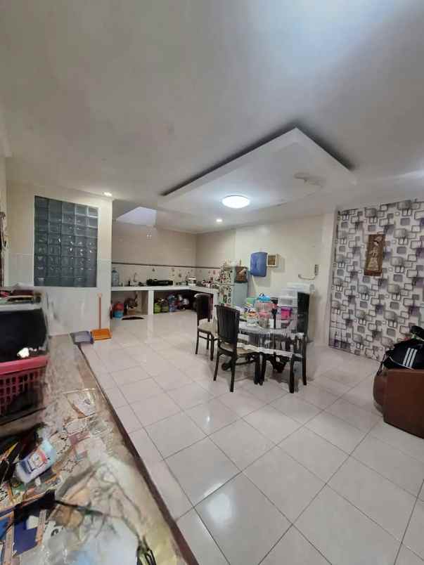 dijual rumah cluster aralia harapan