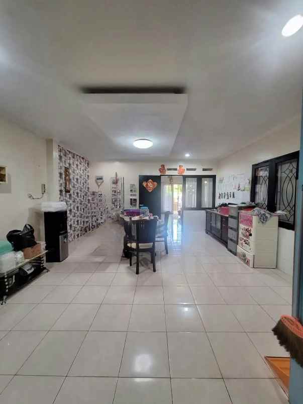 dijual rumah cluster aralia harapan