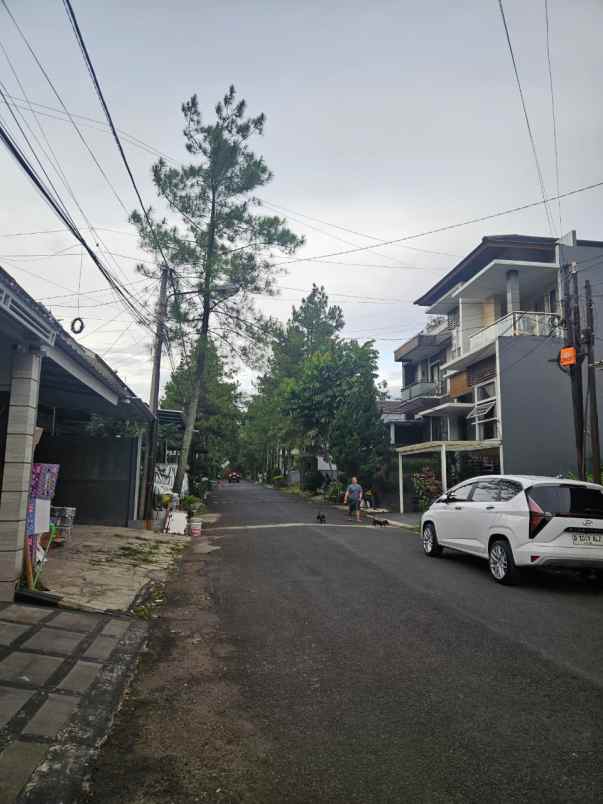 dijual rumah cluster istana sudirman
