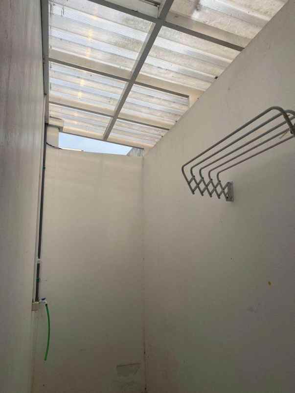 dijual rumah cluster karyawangi asri