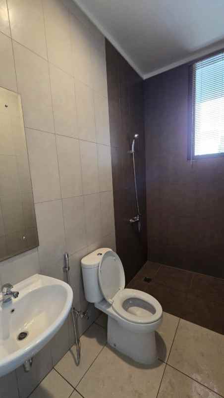 dijual rumah cluster magenta summarecon