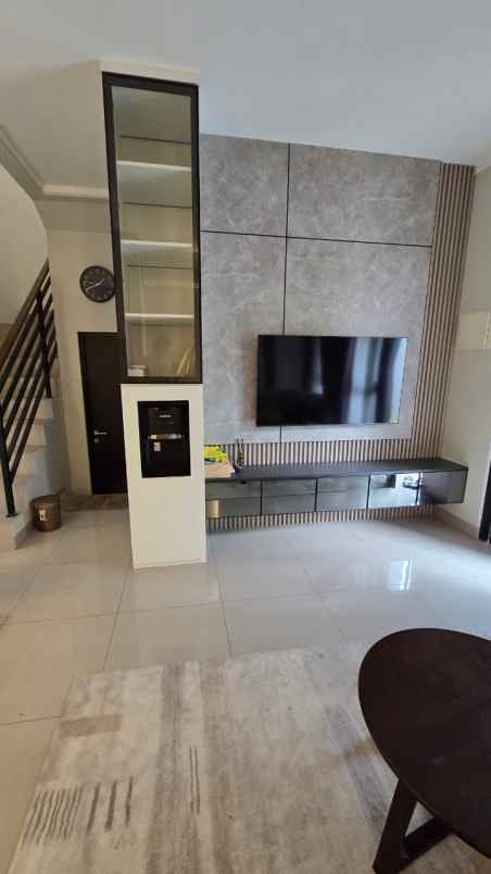 dijual rumah cluster magenta summarecon