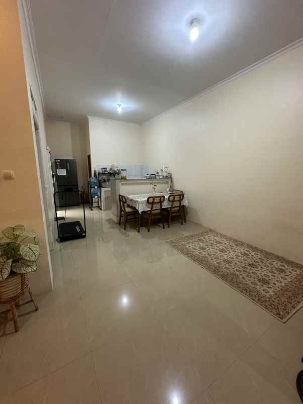 dijual rumah cluster parahyangan citalang