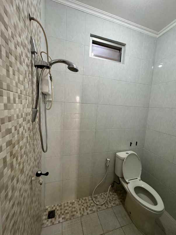 dijual rumah cluster pondok cabe tangsel