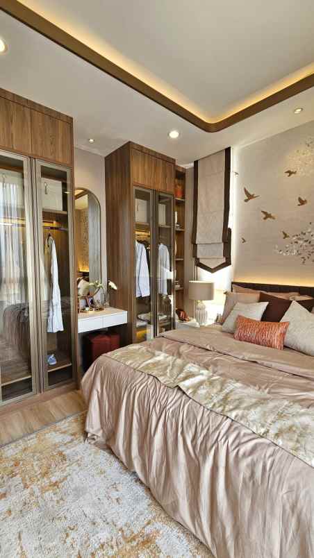 dijual rumah cluster viola summarecon