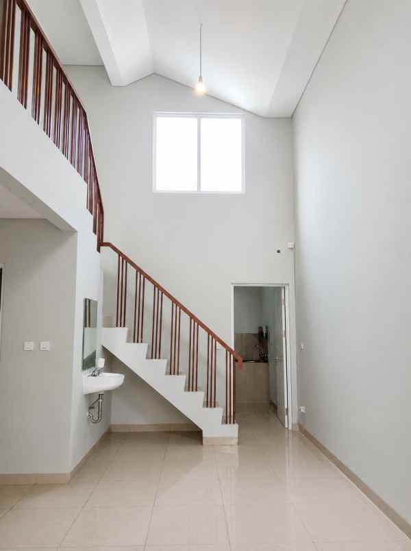 dijual rumah cluster yarra jgc jakarta