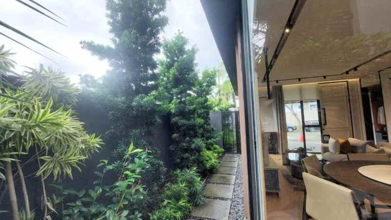 dijual rumah colony himalaya lippo