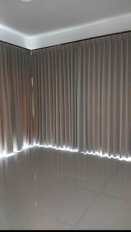 dijual rumah dago