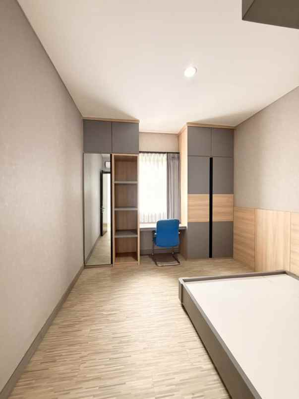 dijual rumah dbanyan jgc jakarta garden
