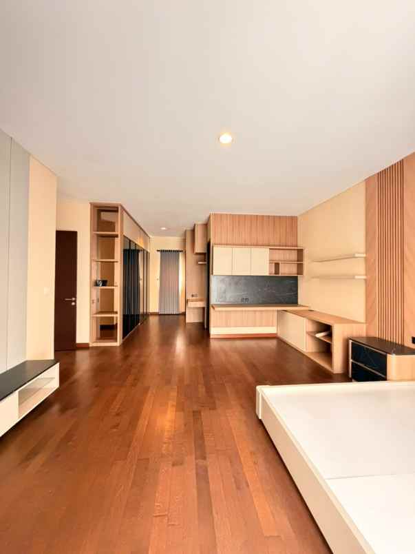 dijual rumah dbanyan jgc jakarta garden