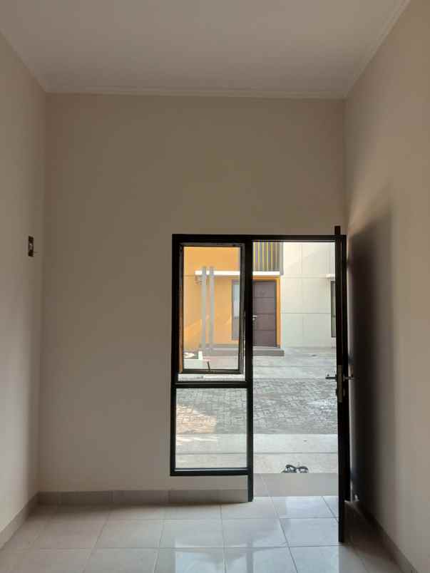 dijual rumah dekat puspitek serpong