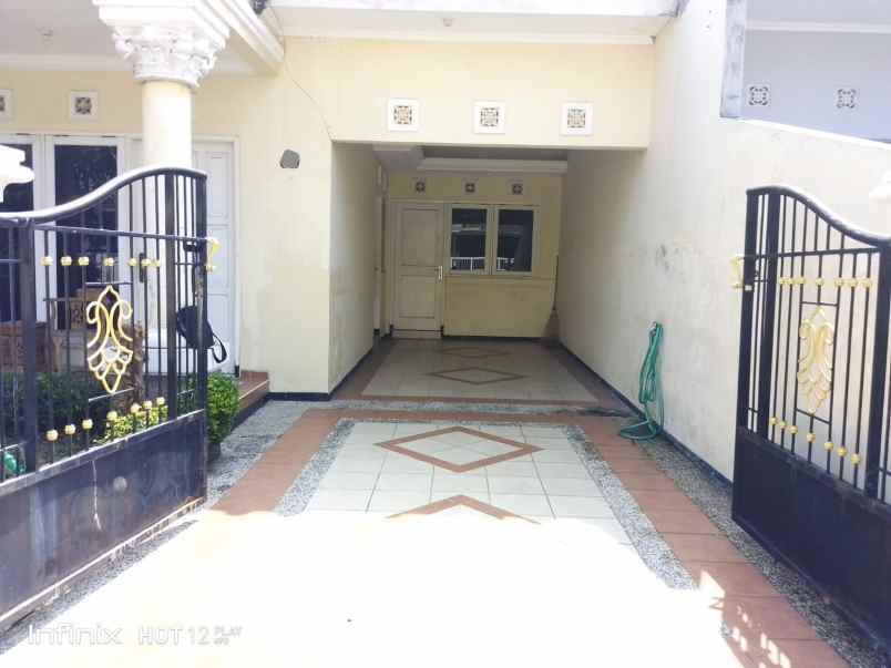 dijual rumah deltasari baru cluster
