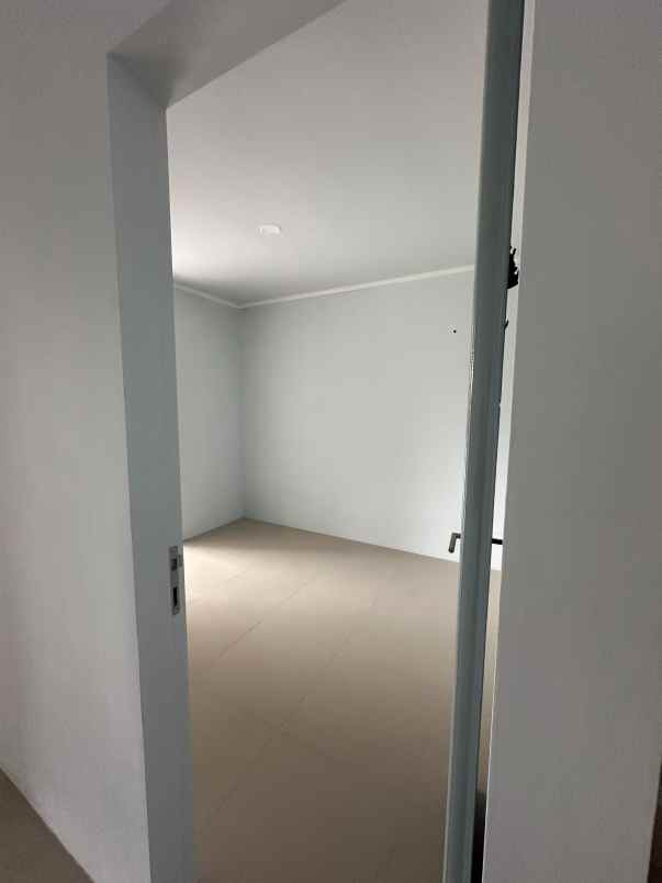 dijual rumah di citragrand cluster greenstone semarang