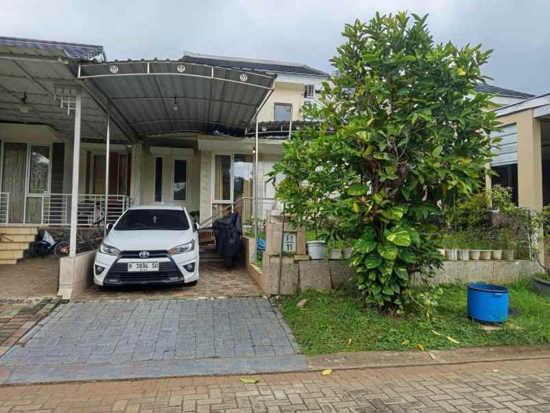 dijual rumah di graha taman pelangi bsb semarang