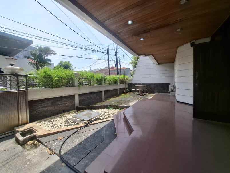 dijual rumah di surabaya barat