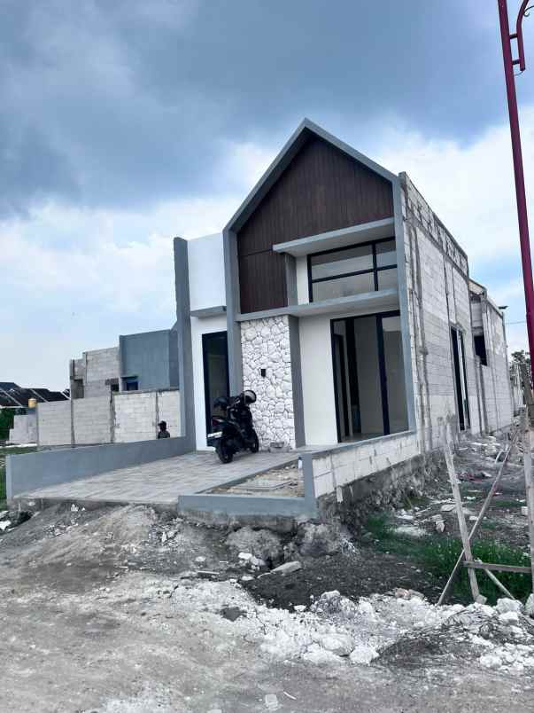 dijual rumah diover kredit rumah di