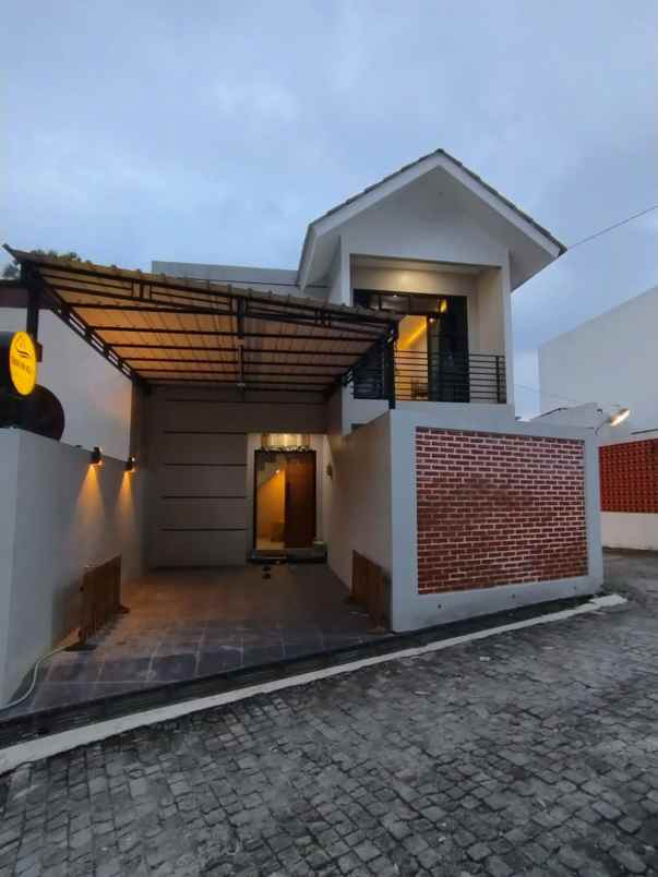 dijual rumah donokerto palagan km 16