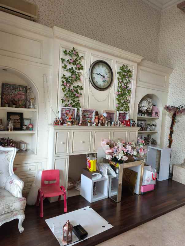 dijual rumah dukuh kupang