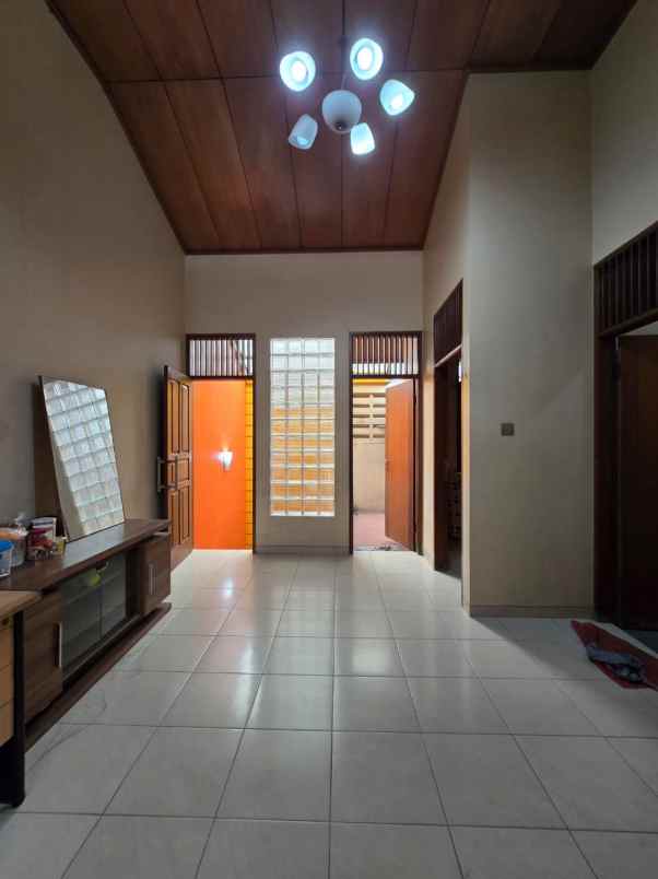 dijual rumah duren sawit jakarta timur