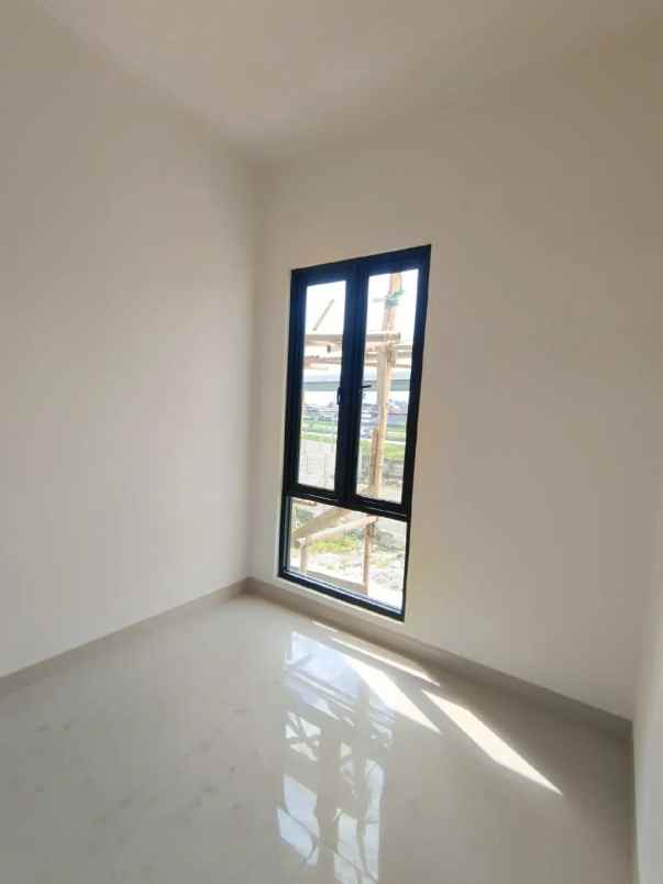 dijual rumah g land ciwastra park