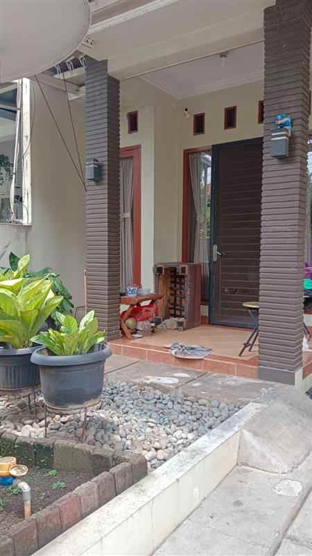 dijual rumah galaxy pekayon bekasi
