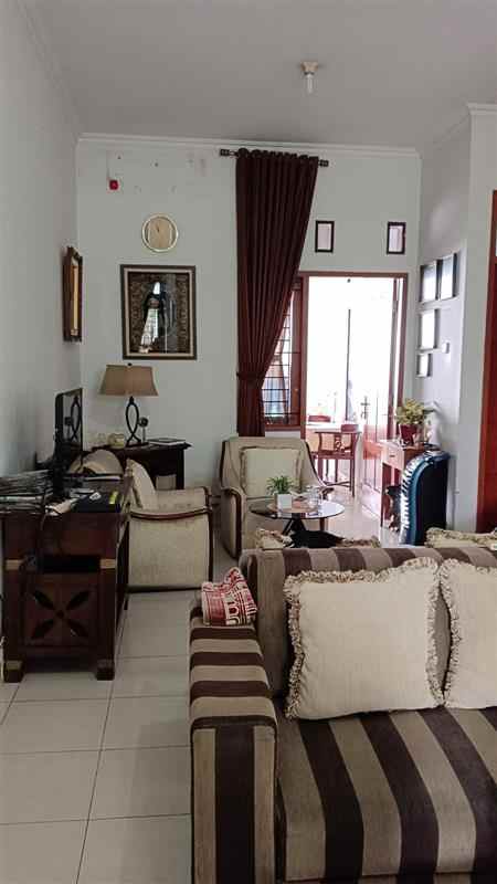 dijual rumah galaxy pekayon bekasi