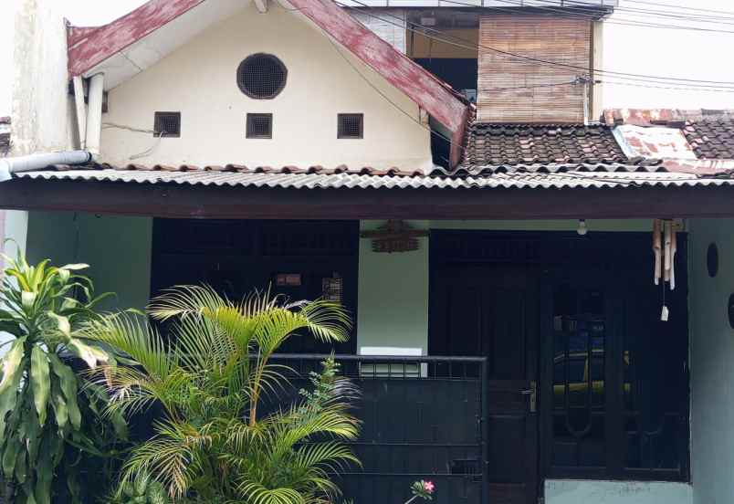 dijual rumah graha sendangmulyo