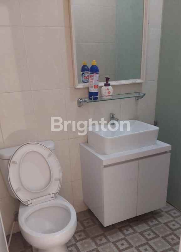 dijual rumah graha sukolilo regency