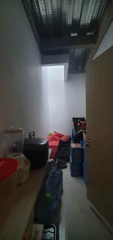 dijual rumah grand batavia spring pasar