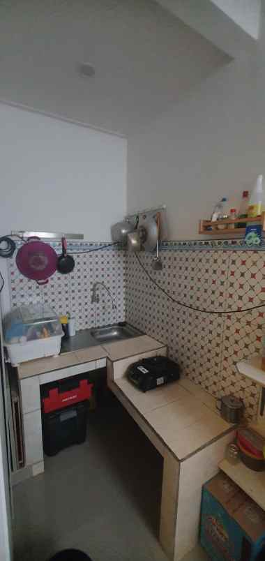 dijual rumah grand batavia spring pasar
