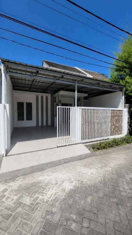 dijual rumah grand semanggi residence