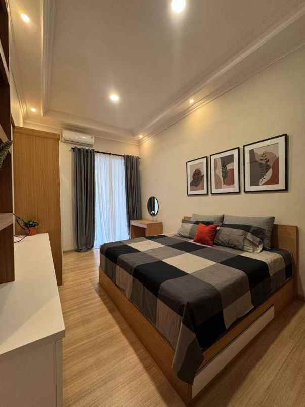 dijual rumah griya asri