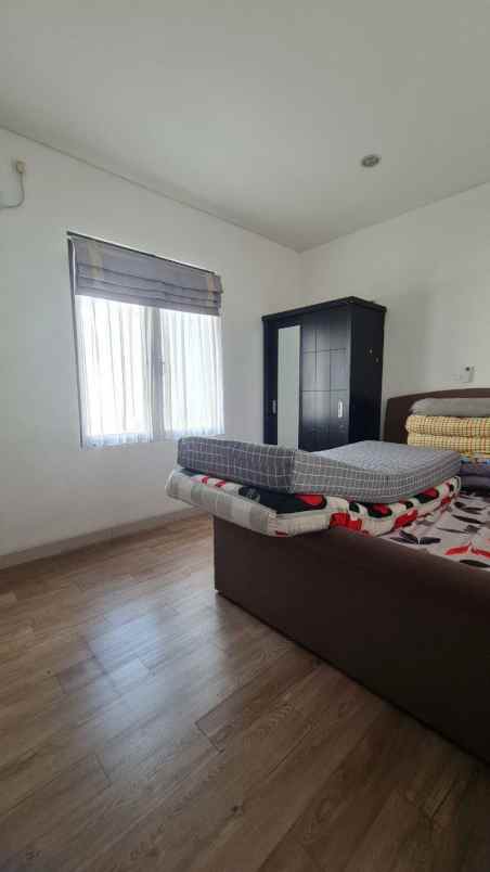 dijual rumah harapan indah