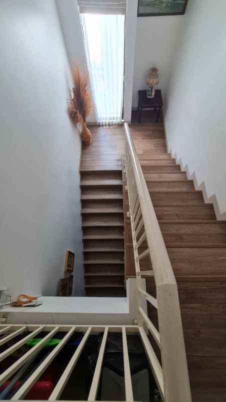 dijual rumah harapan indah