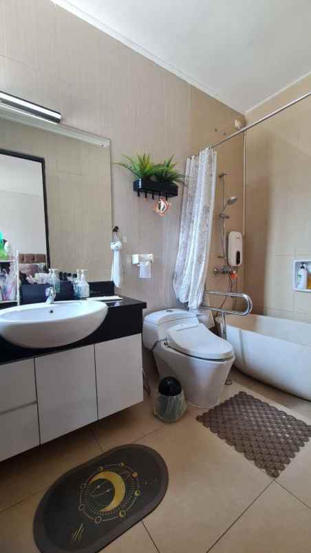 dijual rumah harapan indah