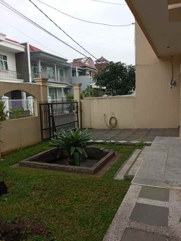 dijual rumah hunian eklusive perumahan