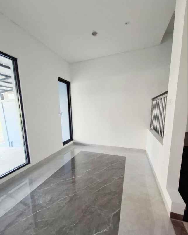 dijual rumah imperial beach palm beach