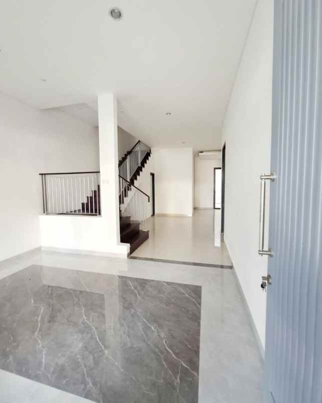 dijual rumah imperial beach palm beach