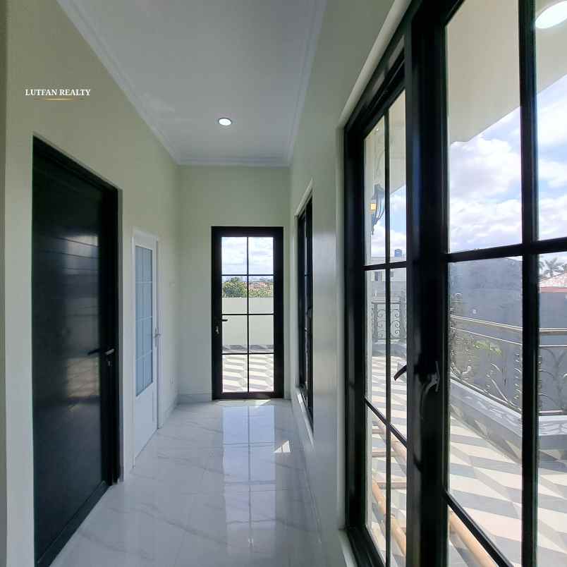 dijual rumah jagakarsa