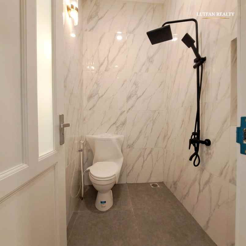 dijual rumah jagakarsa